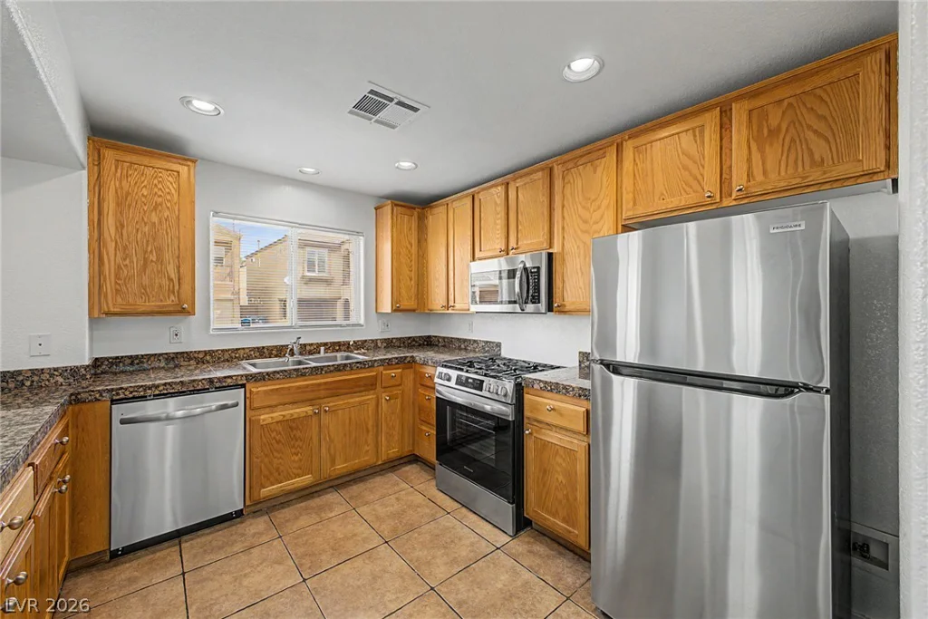 6921 Graceful Cloud, Henderson, NV 89011