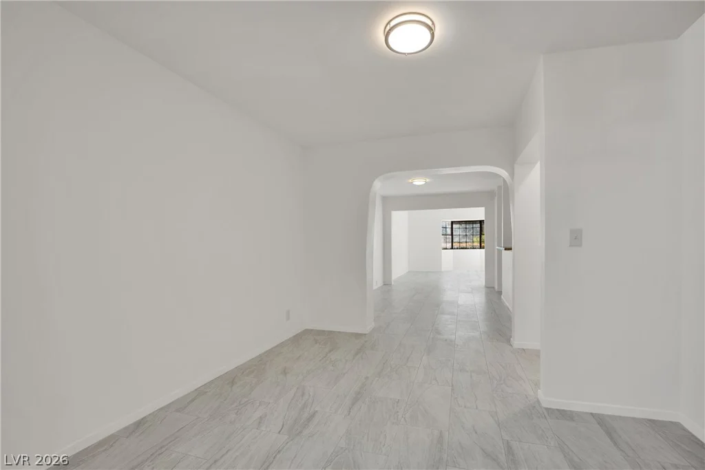 566 Tam O Shanter, Las Vegas, NV 89109