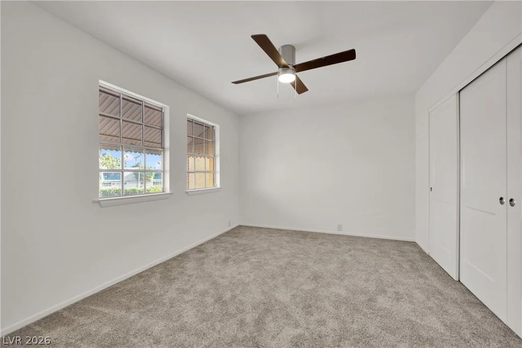 566 Tam O Shanter, Las Vegas, NV 89109