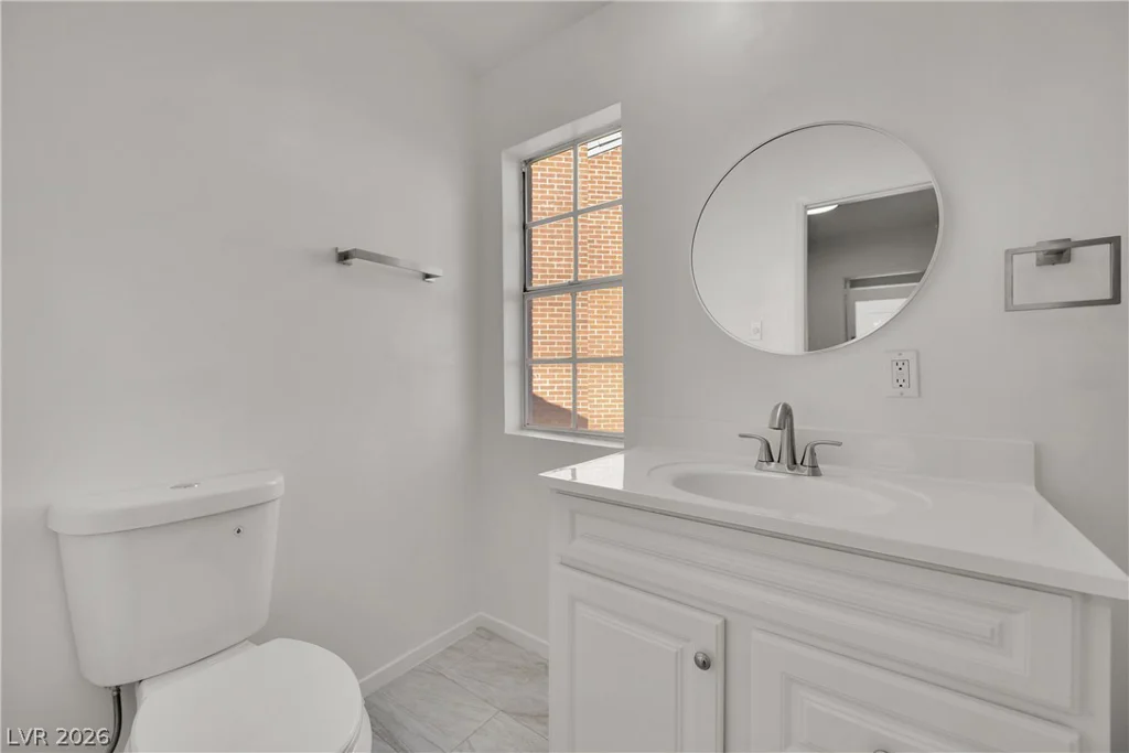 566 Tam O Shanter, Las Vegas, NV 89109