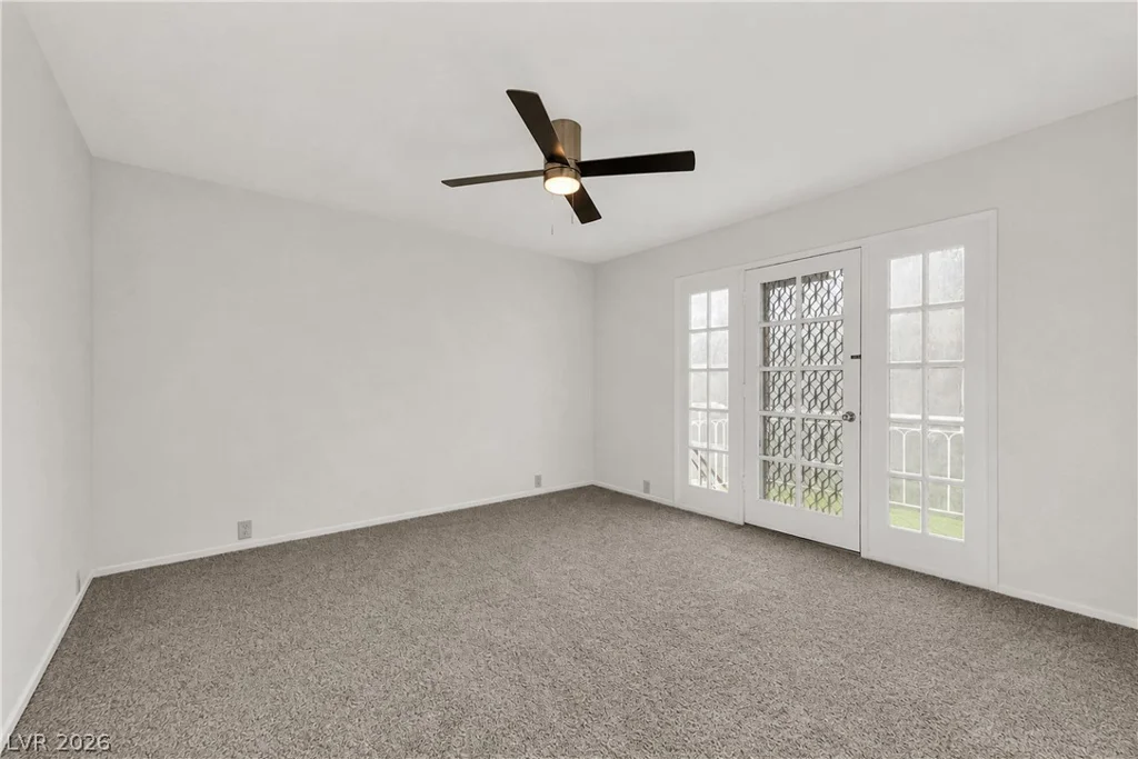 566 Tam O Shanter, Las Vegas, NV 89109
