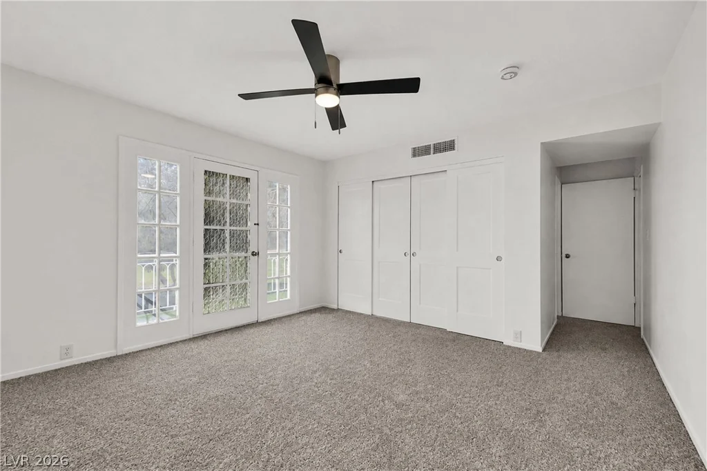 566 Tam O Shanter, Las Vegas, NV 89109