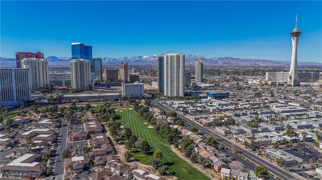 566 Tam O Shanter, Las Vegas, NV 89109