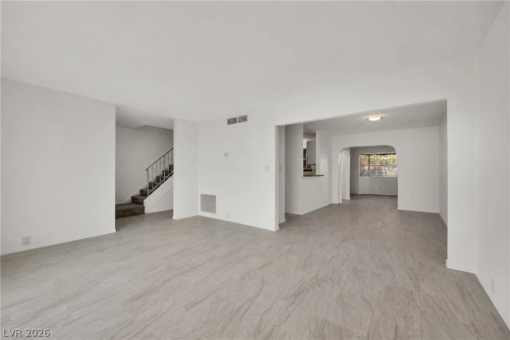 566 Tam O Shanter, Las Vegas, NV 89109