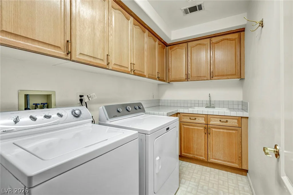 1605 Saint Katherine, Las Vegas, NV 89117