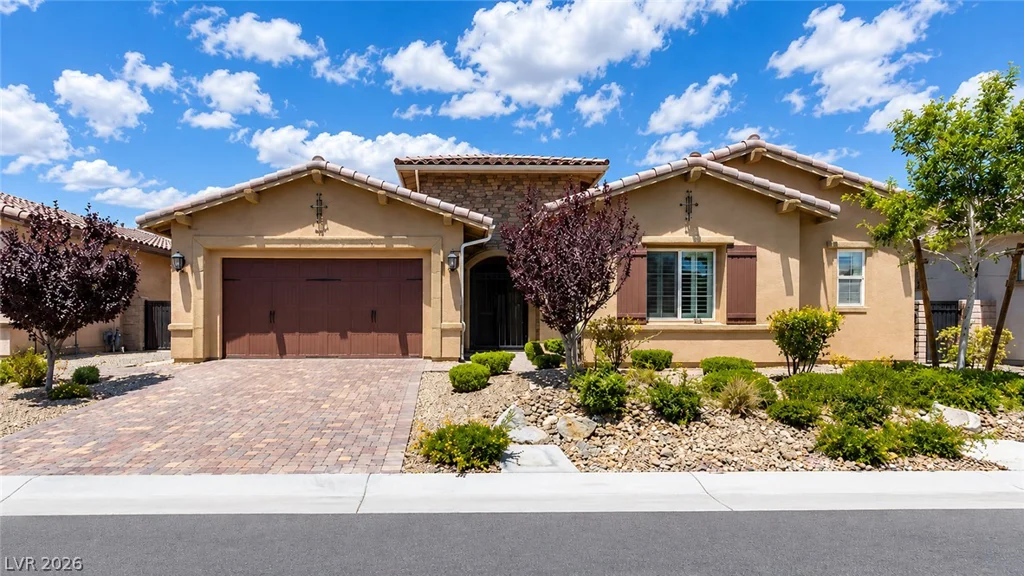 261 Besame, Las Vegas, NV 89138