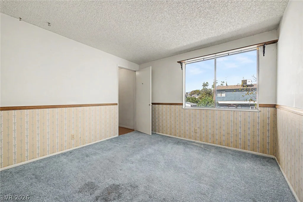 4725 Lake, Las Vegas, NV 89147