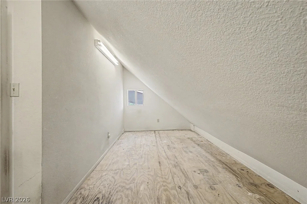 4725 Lake, Las Vegas, NV 89147