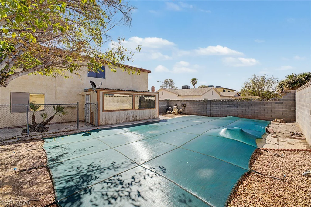 4725 Lake, Las Vegas, NV 89147