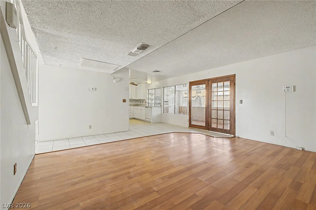 4725 Lake, Las Vegas, NV 89147