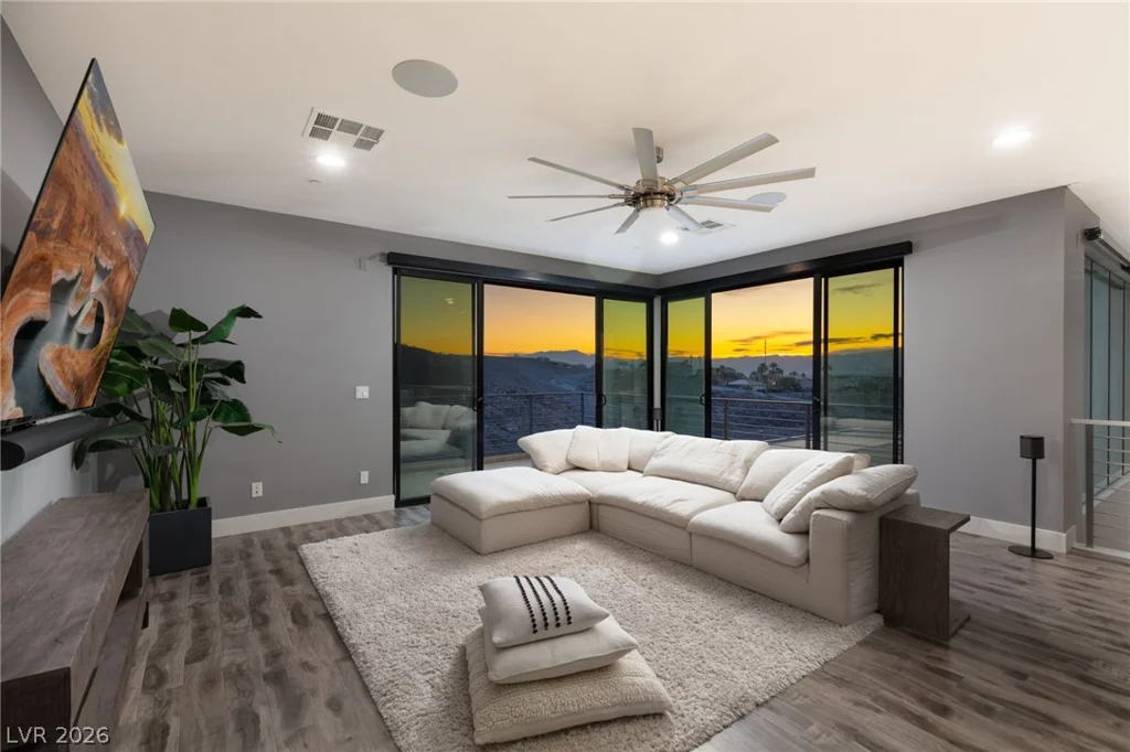 921 Vegas View, Henderson, NV 89052