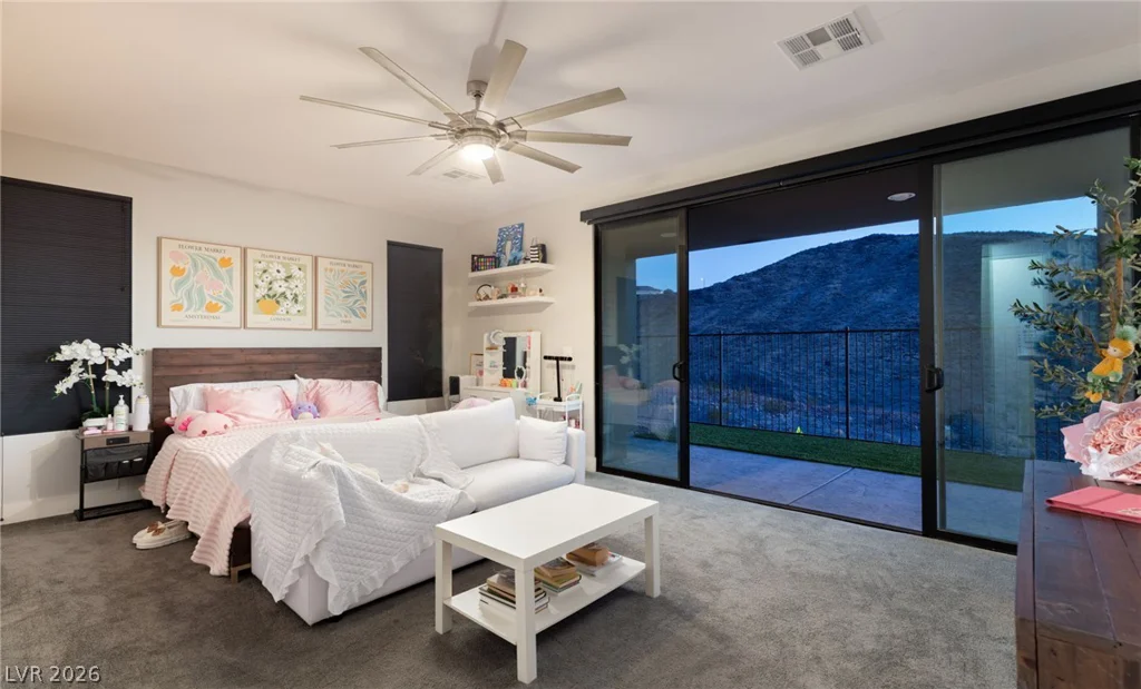 921 Vegas View, Henderson, NV 89052
