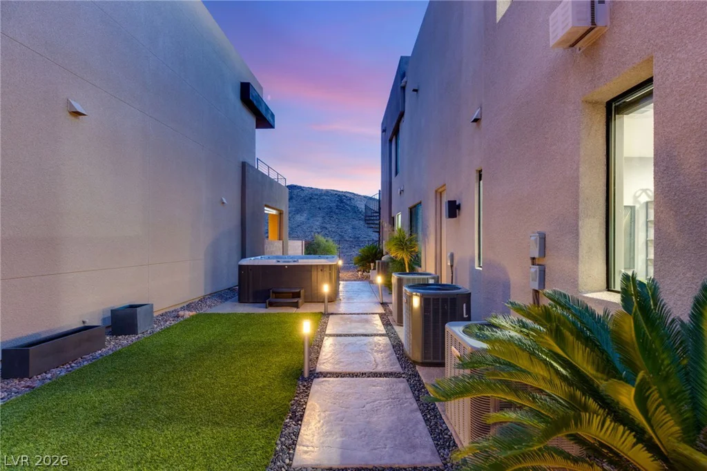 921 Vegas View, Henderson, NV 89052