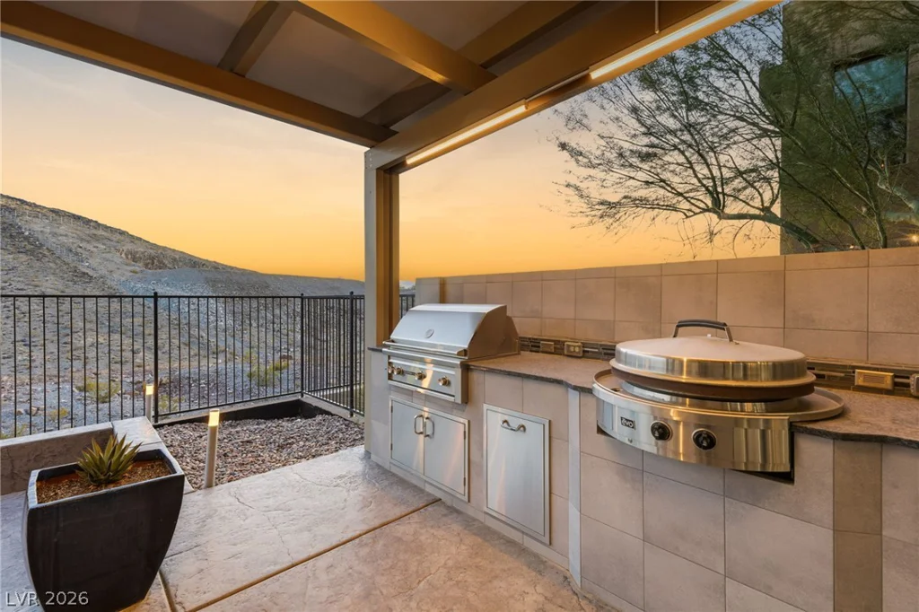 921 Vegas View, Henderson, NV 89052