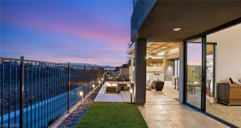 921 Vegas View, Henderson, NV 89052