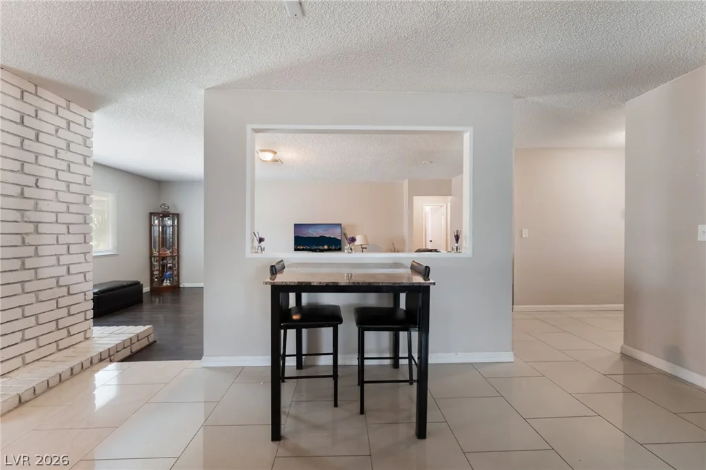 1832 Goose Creek, Las Vegas, NV 89108
