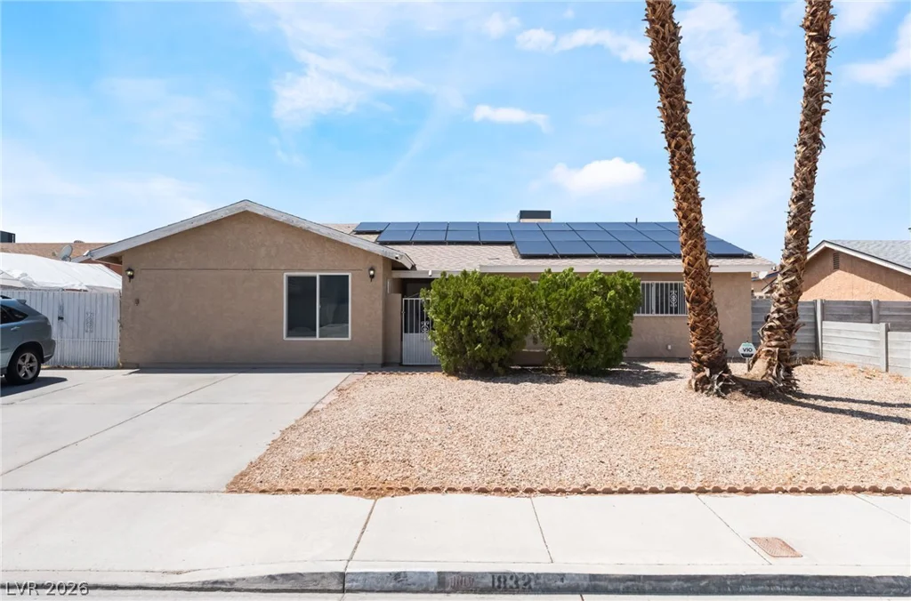 1832 Goose Creek, Las Vegas, NV 89108