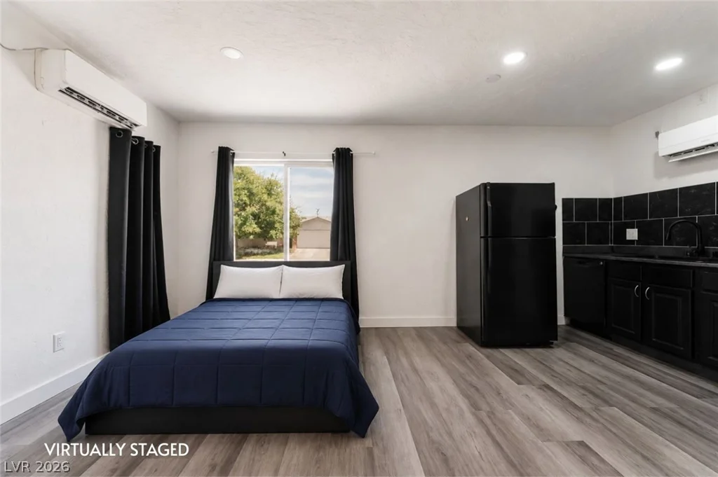 1832 Goose Creek, Las Vegas, NV 89108