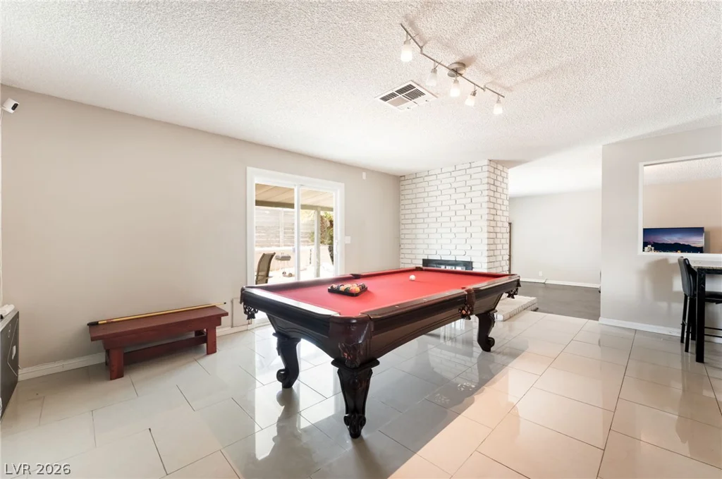 1832 Goose Creek, Las Vegas, NV 89108