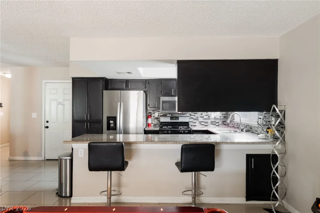 1832 Goose Creek, Las Vegas, NV 89108