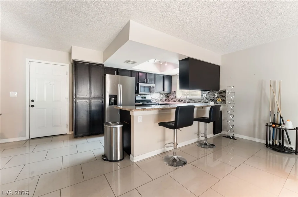 1832 Goose Creek, Las Vegas, NV 89108