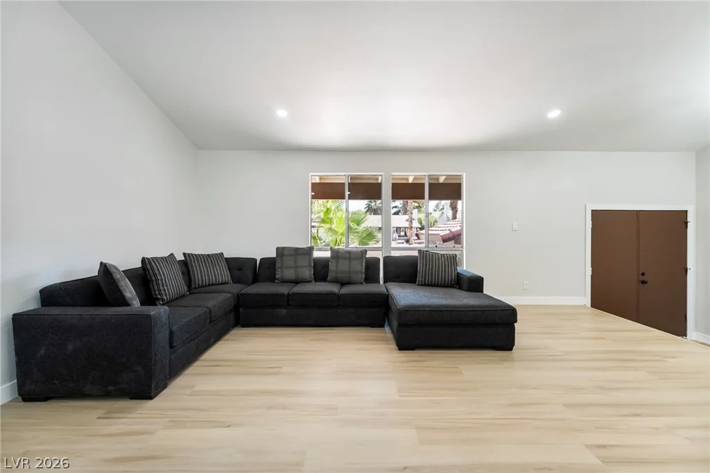 3472 Rawhide, Las Vegas, NV 89120