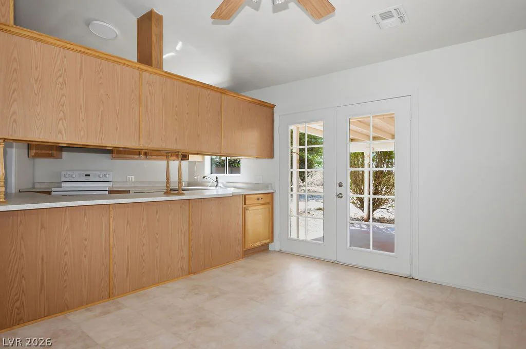 819 Mount Charleston, Pahrump, NV 89048