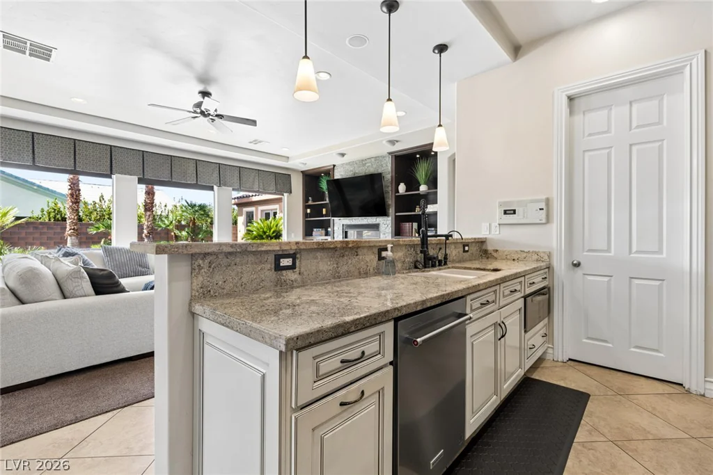 3783 Cheryl Lynne, Las Vegas, NV 89139
