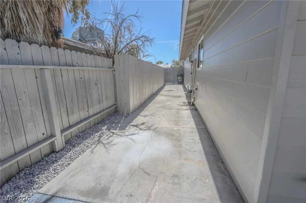 5157 San Anselmo, Las Vegas, NV 89120