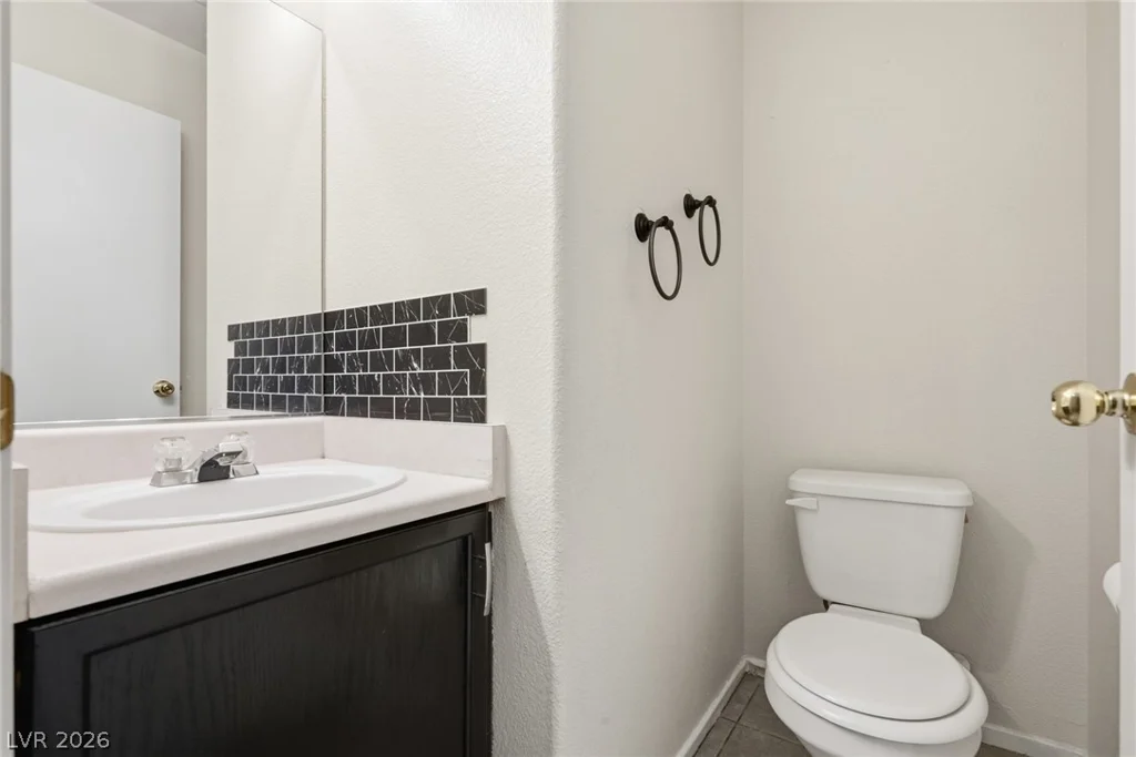 2520 Sierra Luna, Las Vegas, NV 89106