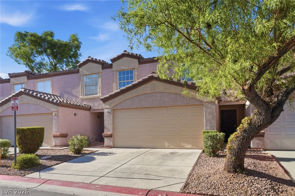 2520 Sierra Luna, Las Vegas, NV 89106