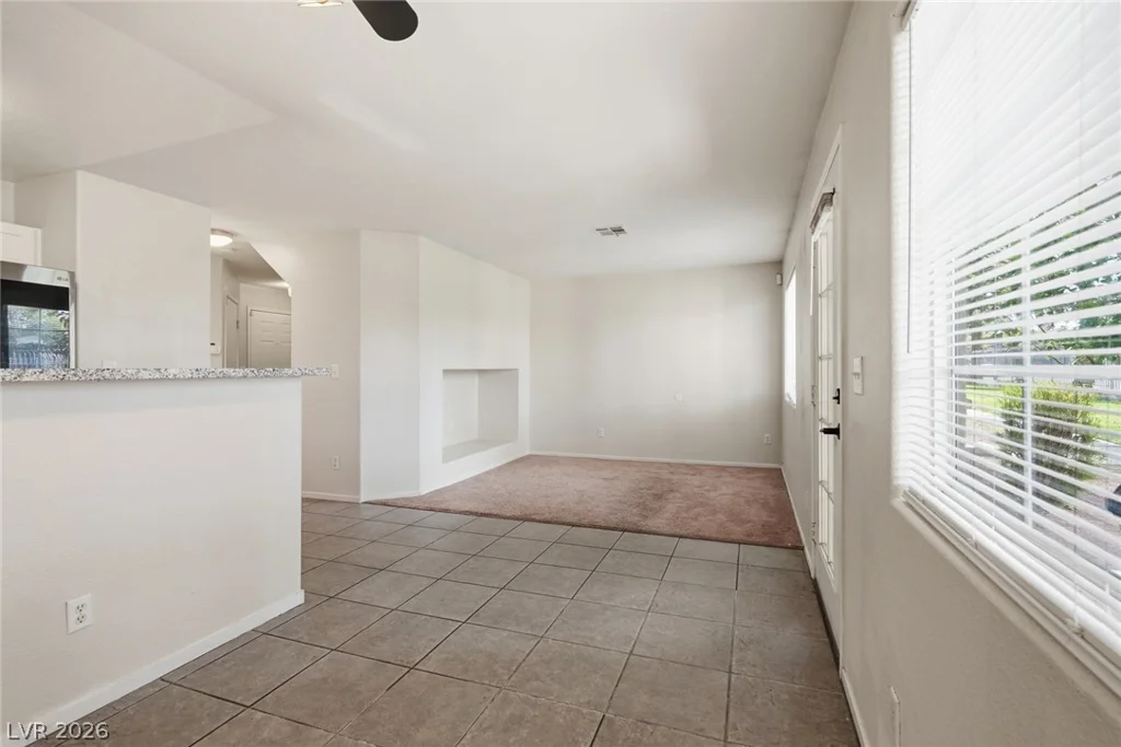 2520 Sierra Luna, Las Vegas, NV 89106