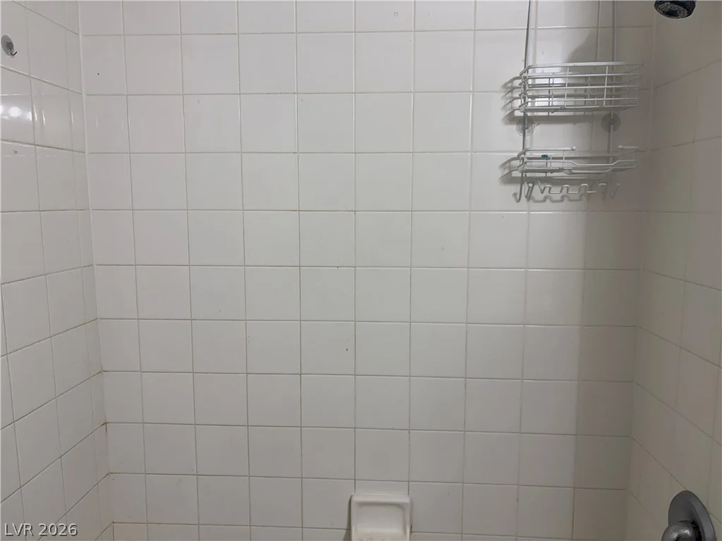 3940 Quiet Pine, Las Vegas, NV 89108