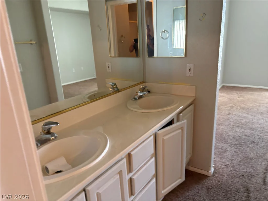 3940 Quiet Pine, Las Vegas, NV 89108