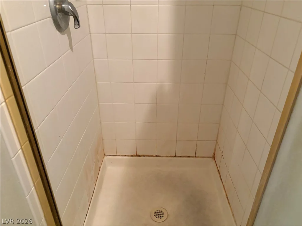 3940 Quiet Pine, Las Vegas, NV 89108