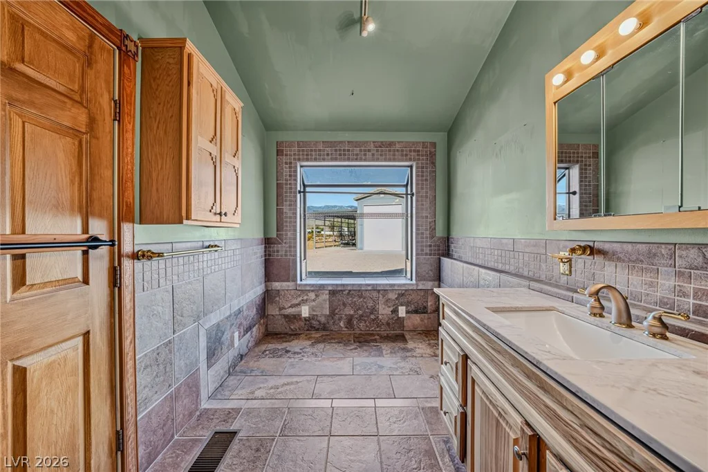 1660 Duck, Pahrump, NV 89060