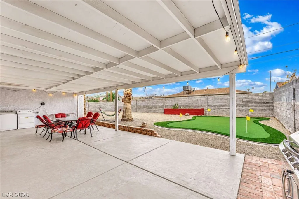 1932 Hassett, Las Vegas, NV 89104