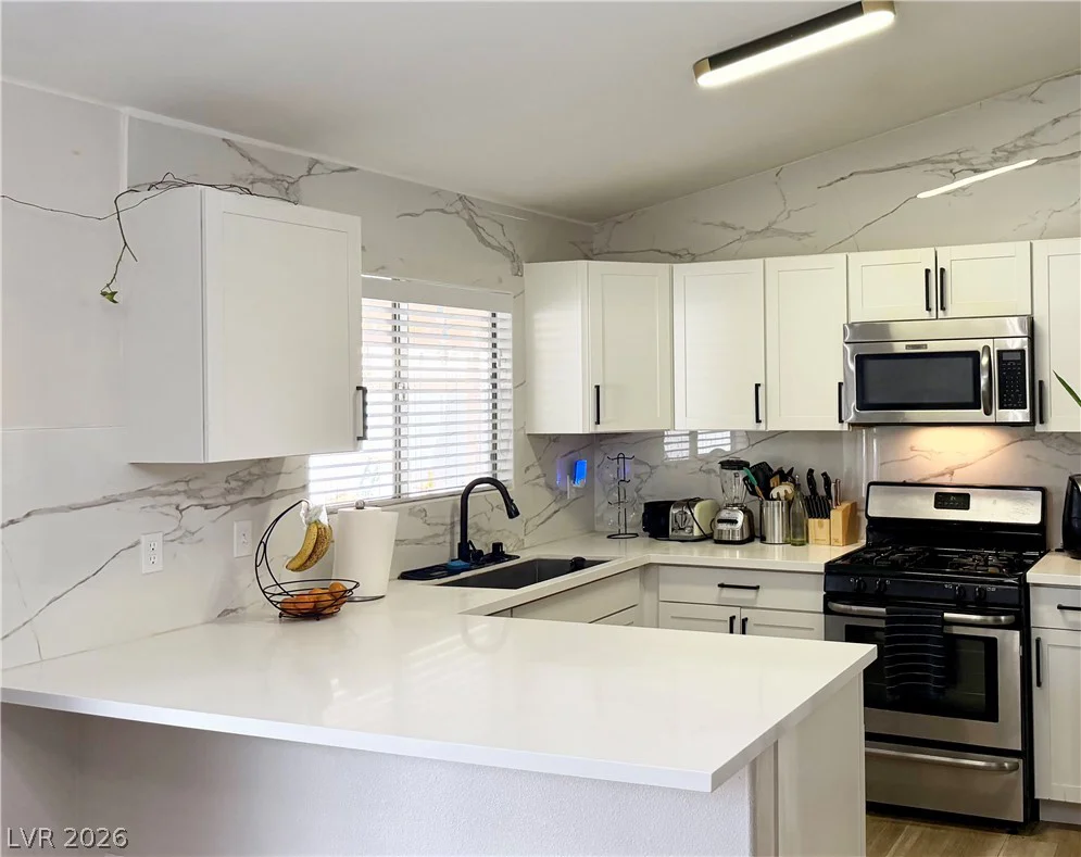 2432 Rocky Brook, North Las Vegas, NV 89030