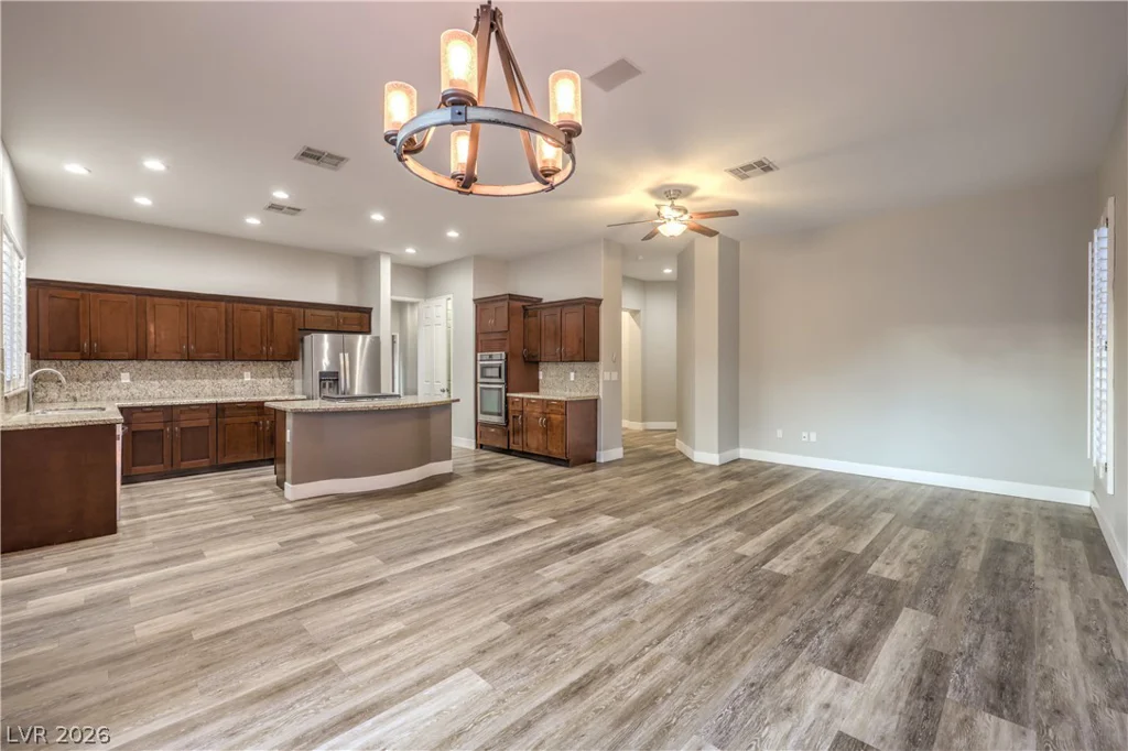 3801 Old Orchard, Las Vegas, NV 89108