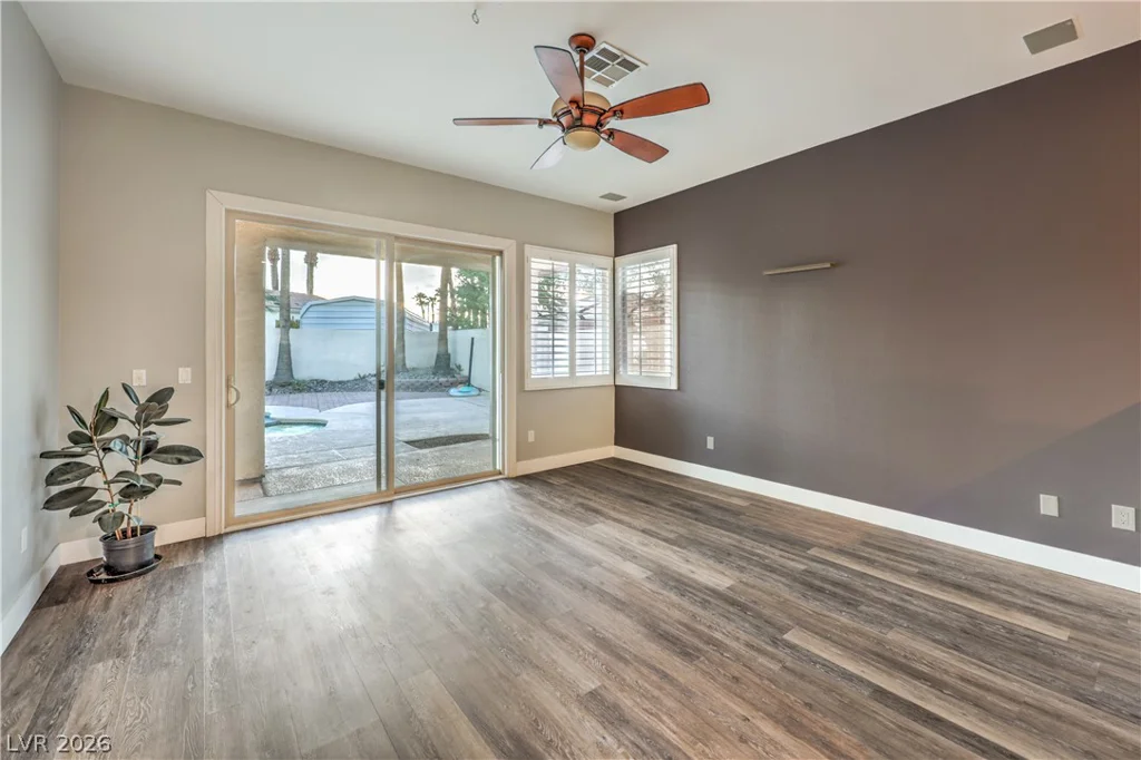 3801 Old Orchard, Las Vegas, NV 89108