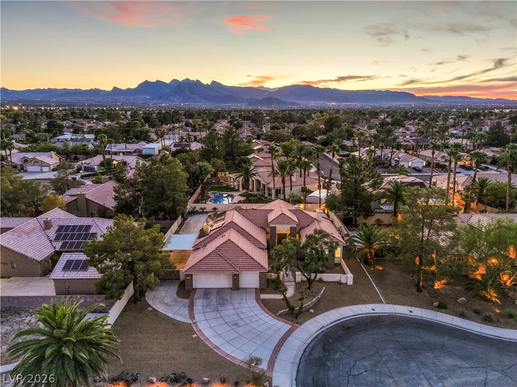 3801 Old Orchard, Las Vegas, NV 89108