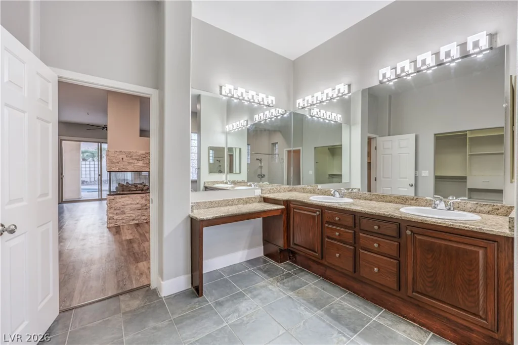 3801 Old Orchard, Las Vegas, NV 89108