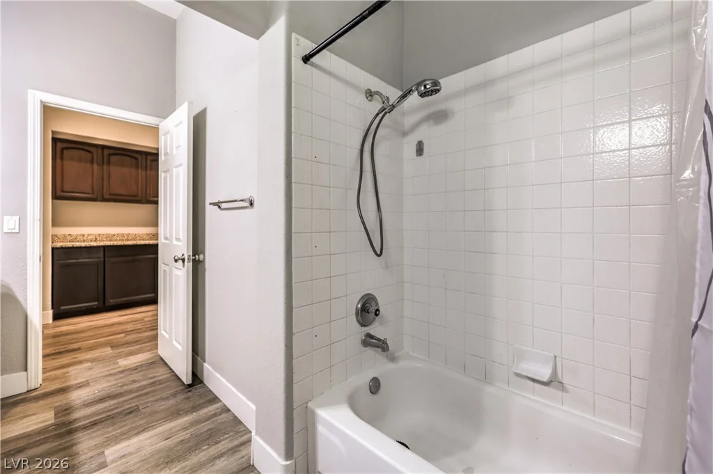 3801 Old Orchard, Las Vegas, NV 89108