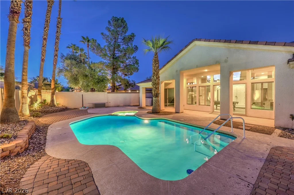 3801 Old Orchard, Las Vegas, NV 89108