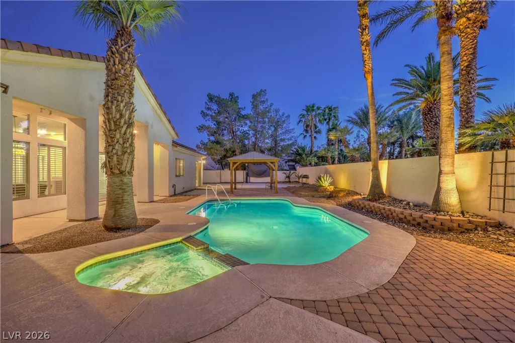 3801 Old Orchard, Las Vegas, NV 89108