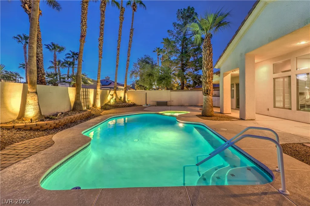 3801 Old Orchard, Las Vegas, NV 89108