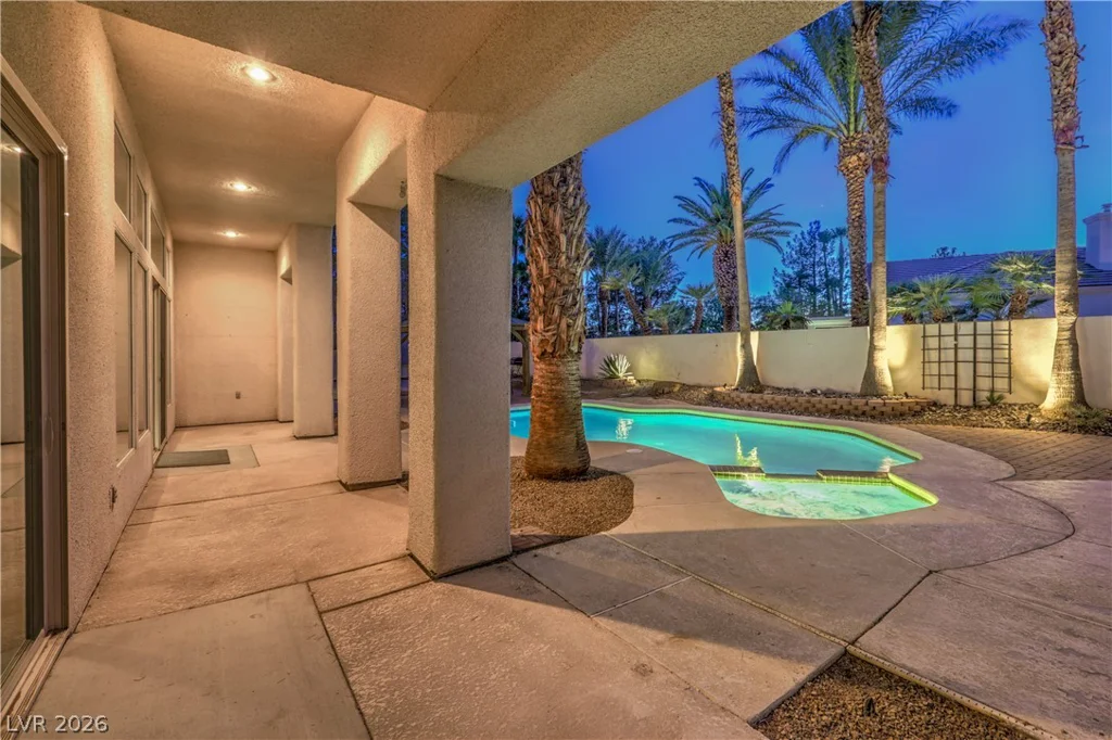 3801 Old Orchard, Las Vegas, NV 89108