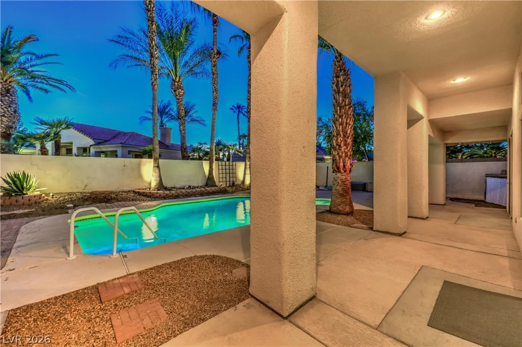 3801 Old Orchard, Las Vegas, NV 89108