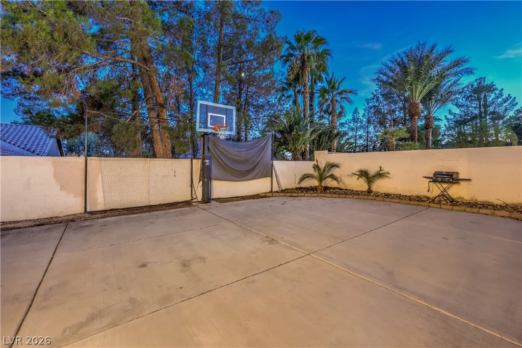 3801 Old Orchard, Las Vegas, NV 89108