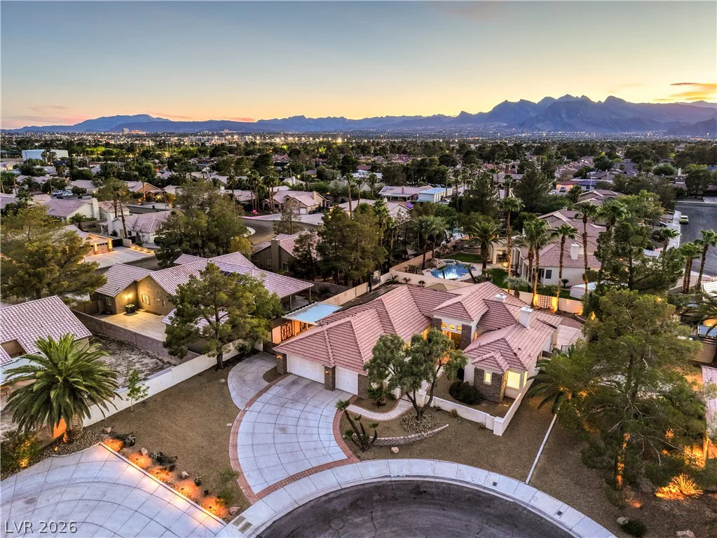 3801 Old Orchard, Las Vegas, NV 89108